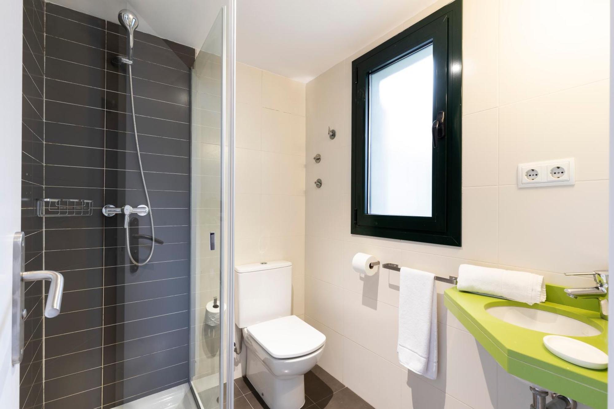 Aspasios Verdi Appartement *